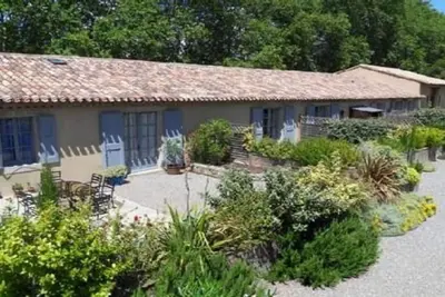 Image de Gîte aménagé dans une ancienne cave viticole surplombant le Canal du Midi