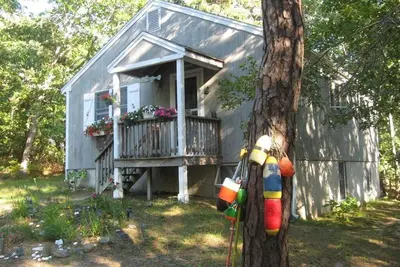 Image de Maison spacieuse, noués cathédrale Pine cielings, pacifique Arboré