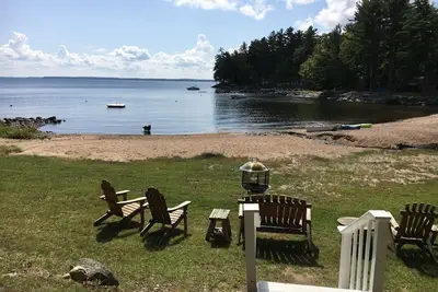 Image de Maison bien aménagée sur une crique isolée de Sandy Beach - Rive ouest - Lac Sebago