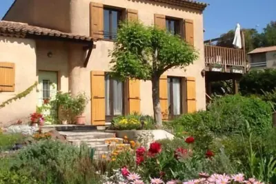 Image de Appart. dans villa avec piscine et jardin, 1 chambre + un salon, 2-4 pers. ,