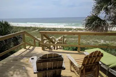 Image de Père Rosina, une maison en bord de mer et de l'héritage de la vieille Floride!
