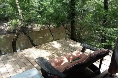 Image de Paix et calme sur la rivière Noire