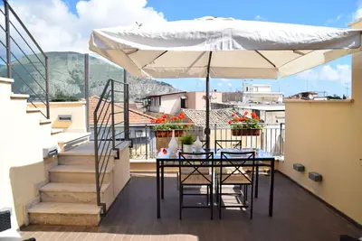 Image de Appartement meublé de trois pièces avec terrasses
