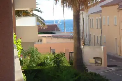 Image de Qualité Appartement haut à Pointe Croisette Palm Beach à 50 mètres de la plage et à quelques pas du centre-ville