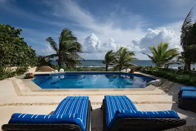 Image de Villa spectaculaire face à l'océan de 4 à 6 chambres