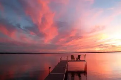 Image de Magnifique chalet au bord du lac