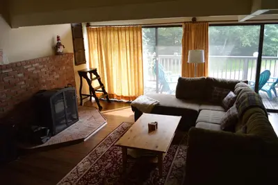 Image de 3 Br Sugarbush Escape - Minutes To ski, randonnée, piscine. . .