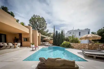 Image de Villa moderne de 3 chambres avec piscine privée et 180 vues sur la mer