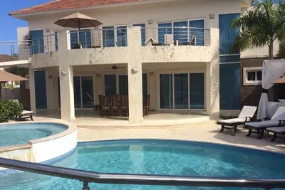 Image de Luxueuse villa Vip de 3 à 7 Br avec piscine privée - Bracelets en or