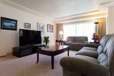 Image de Sunny and Comfy Tabor 2 Chambres - 100 m² avec la climatisation centrale!