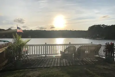 Image de Le Sunny Cove Cottage sur le lac Coventry