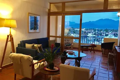 Image de Belle Marina, vue sur la Sierra Madre. Restaurants, près de la plage, tennis, piscine, golf