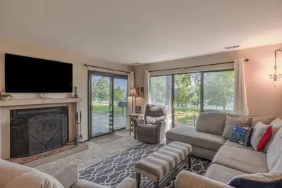 Image de C61 \"Le Lions Den Condo\"