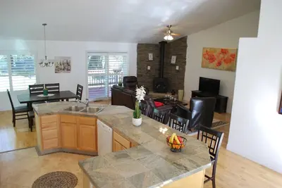 Image de Big Tom's Cabin par Yosemite, lac et sentiers