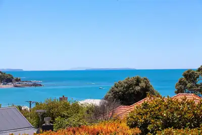 Image de Takapuna avec son propre accès à la plage