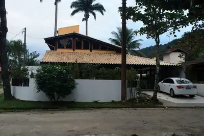 Image de Casa Verde en pierre avec piscine 5 chambres 14 pieds four à bois churrasq wifi câble