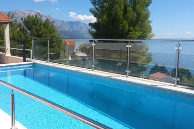 Image de Appartement avec 1 chambre, piscine et terrasse de jardin privée