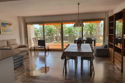\"Spectaculaire\" appartement sur le front de mer