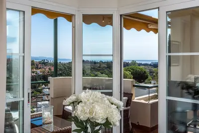 Image de Puerto Banus Luxury Apartment vue sur la mer, piscine