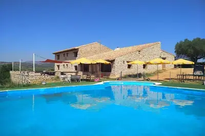 Image de Gîte Masia Mas del Rey pour 37 personnes