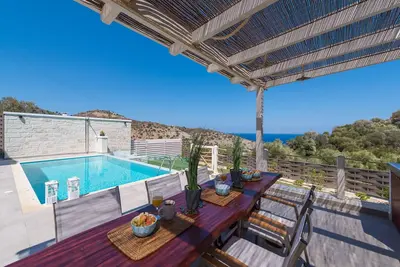 Image de Villa \"Inder\" vue mer avec piscine privée!