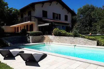 Image de Apartment in luxury villa with swimming pool and pleasant garden near Biarritz