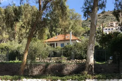 Image de Villa Au Bord De La Mer En Egine