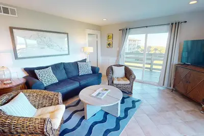 Image de Vues sur l'eau - Piscines - Courts de tennis