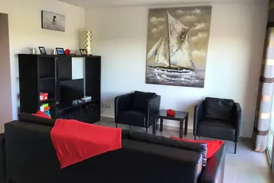 Image de Appartement familial lumineux avec vue sur la baie de Sao Martinho. Piscine chaufee. Marcher jusqu'à la plage