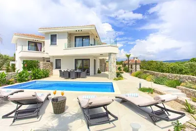 Holiday house Bella
