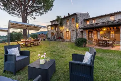 Podere Oasi, villa privée avec piscine clôturée, vue