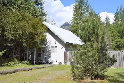Image de \"Butter Creek Cabin\" - sur Butter Creek, Wifi, Mt Rainier, Domaine skiable de White Pass