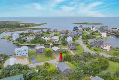 Image de Soundside à Avon. Idéal pour les amateurs de sports nautiques, les pêcheurs ou les couples qui s’évadent!