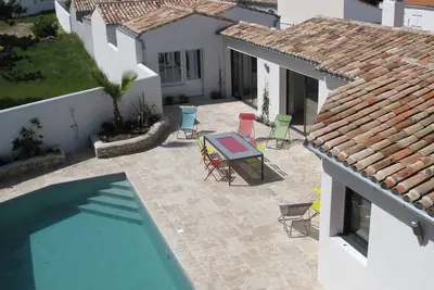 Image de Villa standing La Couarde avec piscine Ă 150m de la plage et des commerces/resto