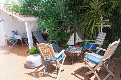 Image de Villa De Charme 300m De La Plage - Quartier De l'Aiguillon