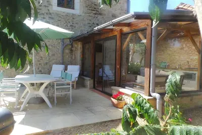 Image de Chez Mondy avec bain à remous et piscine