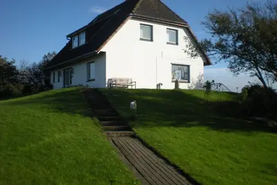 Image de Généreusement appartement meublé avec vue panoramique sur l'île.