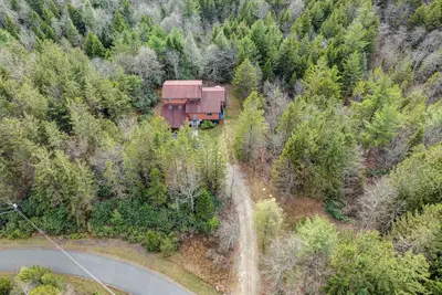 Image de ★ 2 acres de vie privée ★ A / C ★ bain à remous ★ WiFi ★ salle de jeux ★