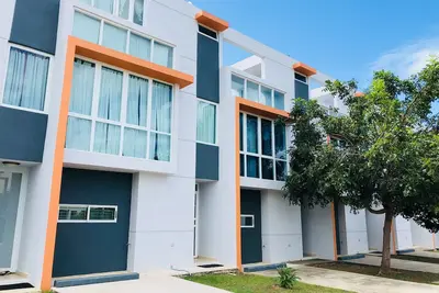 Image de Camino del Mar récemment meublé, entièrement climatisé, WiFi, w / terrasse ouverte