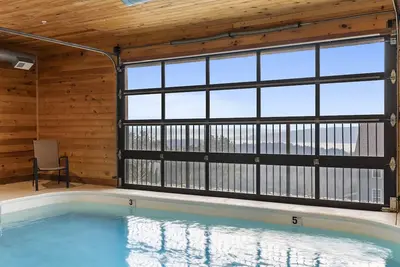 Image de Piscine intérieure privée-Salles de jeux-Promenade au lac-Hot Tub-Chateau-On-The-Cove