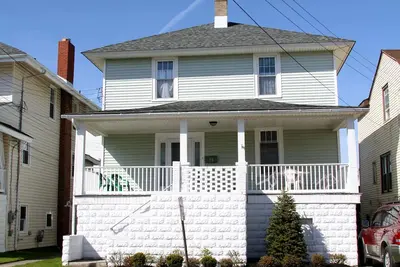 Image de Nouvellement rénové Huge 5 Chambre Ventnor Accueil, 2 blocs de la plage, 4 blocs de la jetée