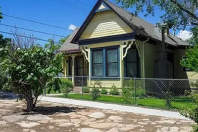 Image de Agréablement historique - charmant et centre-ville!