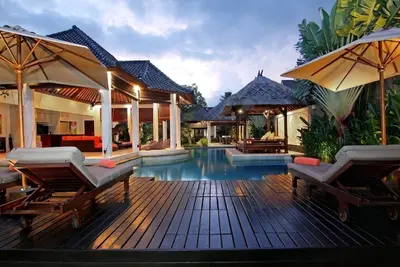 Image de 3br Villa Seminyak, près de la plage et de la ville