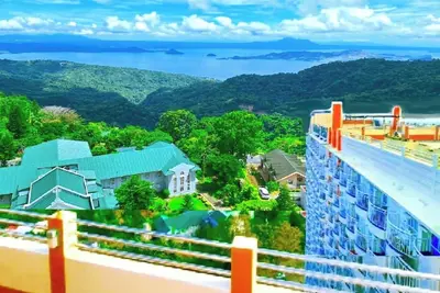 Image de D-J ♣ 3br ❤️MaxLove 85m² max 16 personnes ★ Parking gratuit, Piscine, Netflix et Wifi