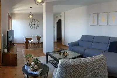 Image de Penthouse de luxe avec une vue imprenable et terrasse Wraparound