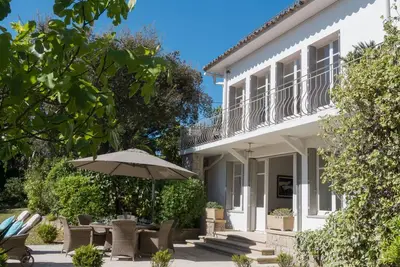 Image de Logement exceptionnel avec piscine privée et vues sur mer