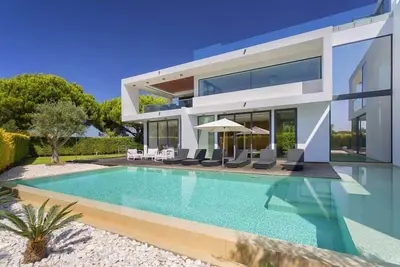 Image de Premium 4 Bedroom Villa with Sea Views in Vale do Lobo Oceano Clube J136 - Almancil, Algarve