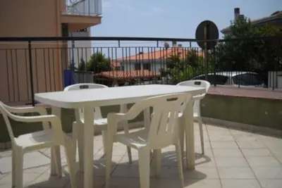 Image de Appartement En Rez De Chaussee Avec Veranda Cala Gonone À 30 Mt De La Mer