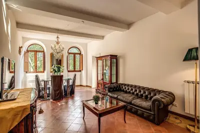 Image de 2 bedroom apartment at Via Giulia with exclusive view of Palazzo Spada courtyard and Ponte Sisto.