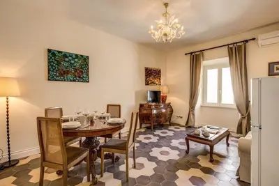 Image de Recently restructured cozy apartment located at 5 minutes walking from Termini station.